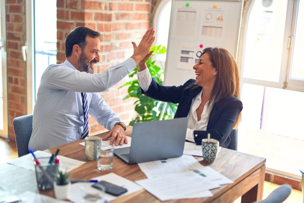 sử dụng zoom business bản quyền trong việc tổ chức các cuộc họp