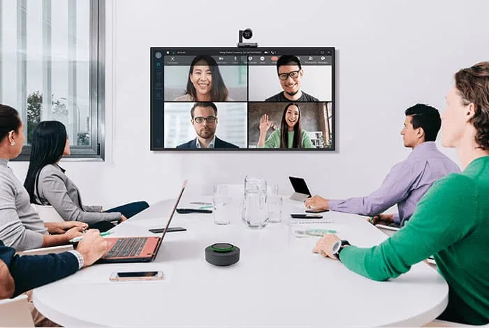 Yealink UVC84-BYOD - bộ thiết bị hội nghị chuyên dụng cho phòng họp vừa