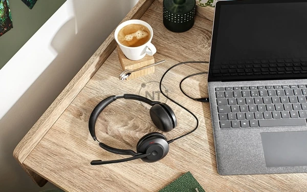 Tai nghe hoặc micrô chất lượng tốt