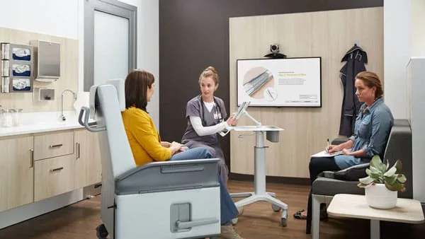 Một số mẫu thiết kế phòng họp trực tuyến cho y khoa