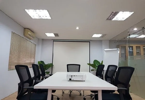 ánh sáng phòng họp trực tuyến