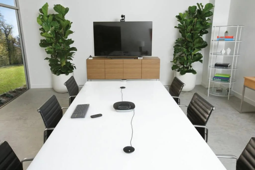 Sơ đồ phòng họp trực tuyến Logitech Group