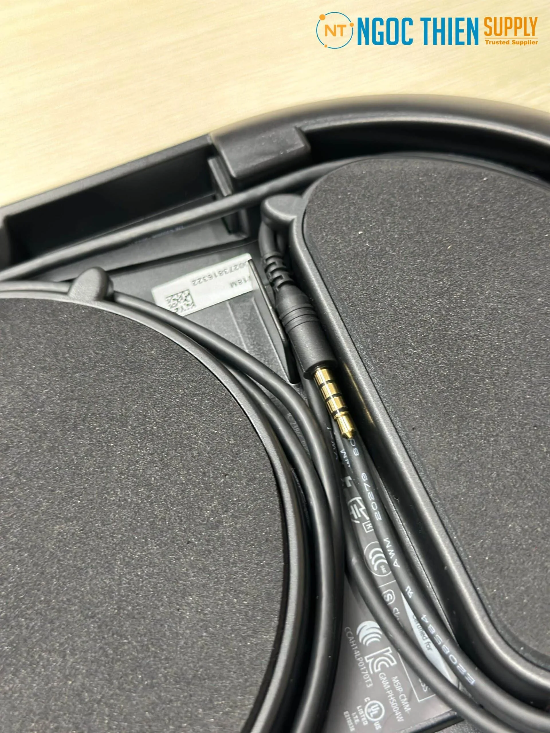 jabra speak 810 uc hỗ trợ trò chuyện đến 15 giờ