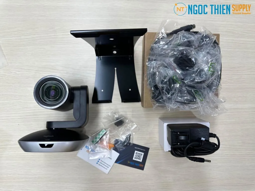 Lắp đặt thiết bị camera tại công ty cổ phần địa ốc pqr