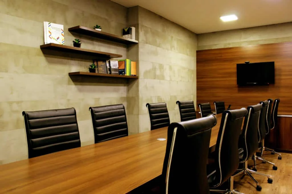 Cần trang bị gì cho phòng họp tiêu chuẩn?
