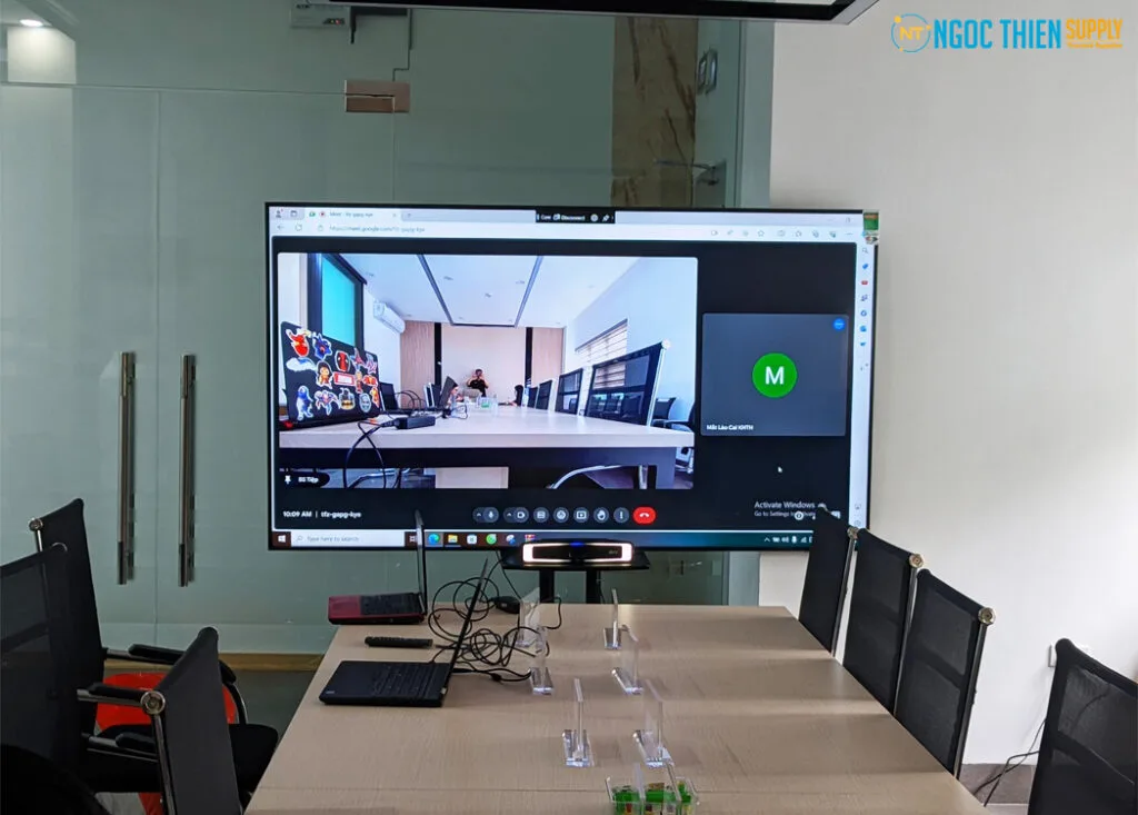 hình ảnh lắp đặt camera hội nghị video AVer VB130 (1)