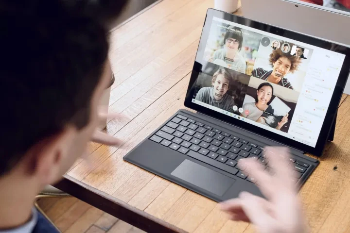 Zoom bị trễ hoặc bị treo trong cuộc họp