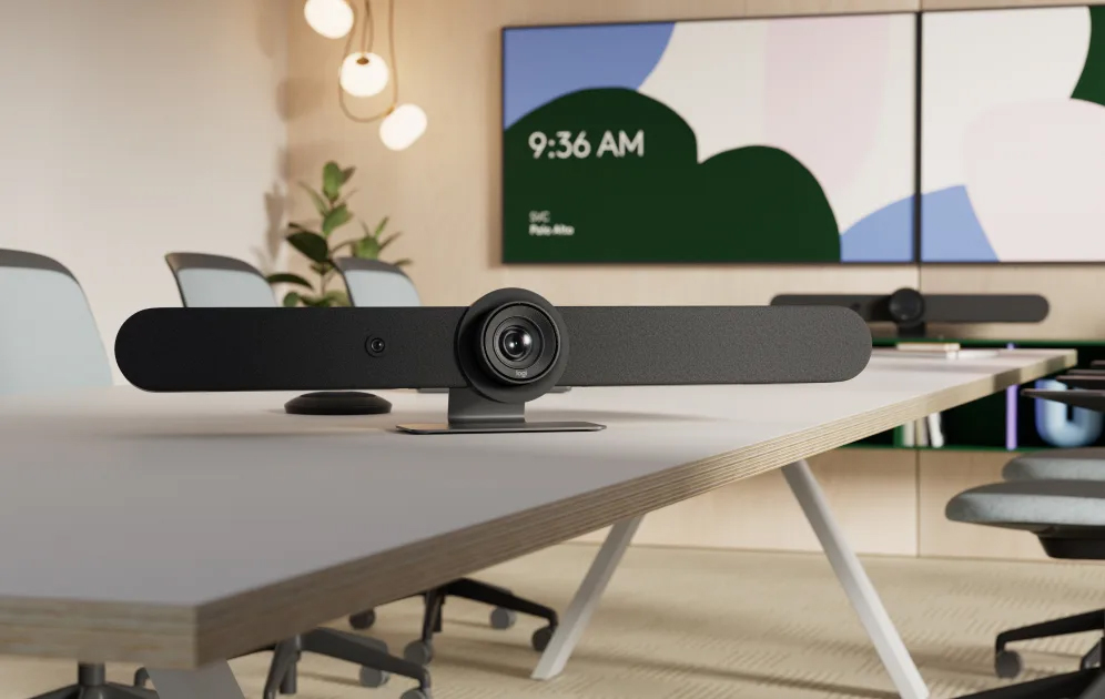 Logitech Rally Bar sở hữu camera kép và công nghệ tự động đóng khung RightSight 2