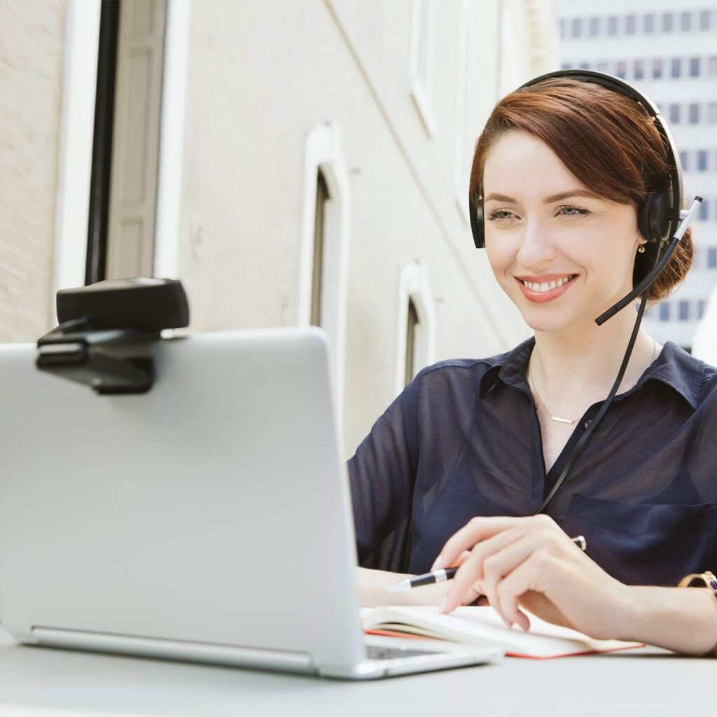 logitech c930e mang đến video HD chân thực tới mọi cuộc gọi hội nghị