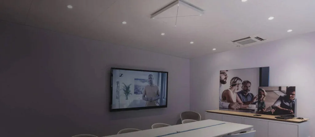 micro gắn trần dạng mô-đun Sennheiser TeamConnect Ceiling 2