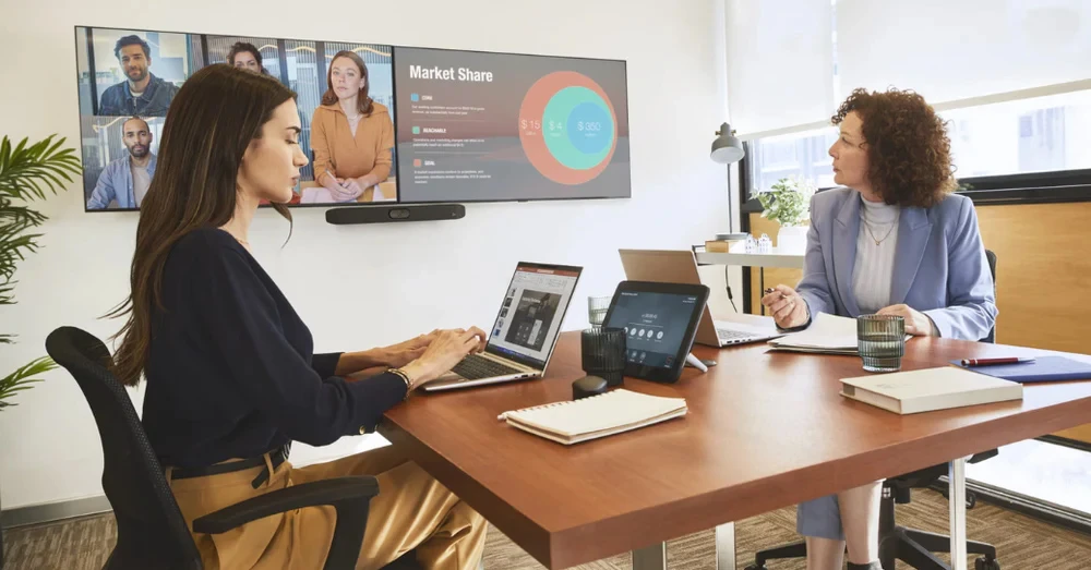 Poly Studio X32 có Hình ảnh 4k chân thực