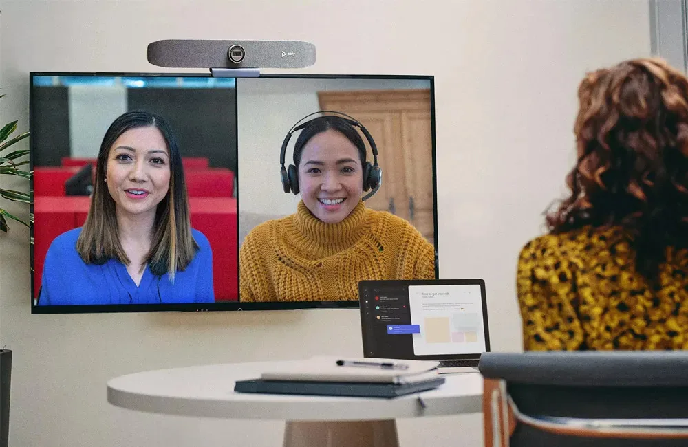 poly studio p15 Thiết kế linh hoạt, phù hợp mọi không gian