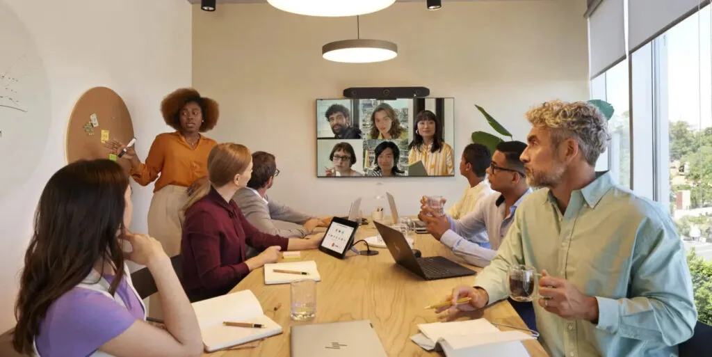 camera hội nghị truyền hình poly studio v52