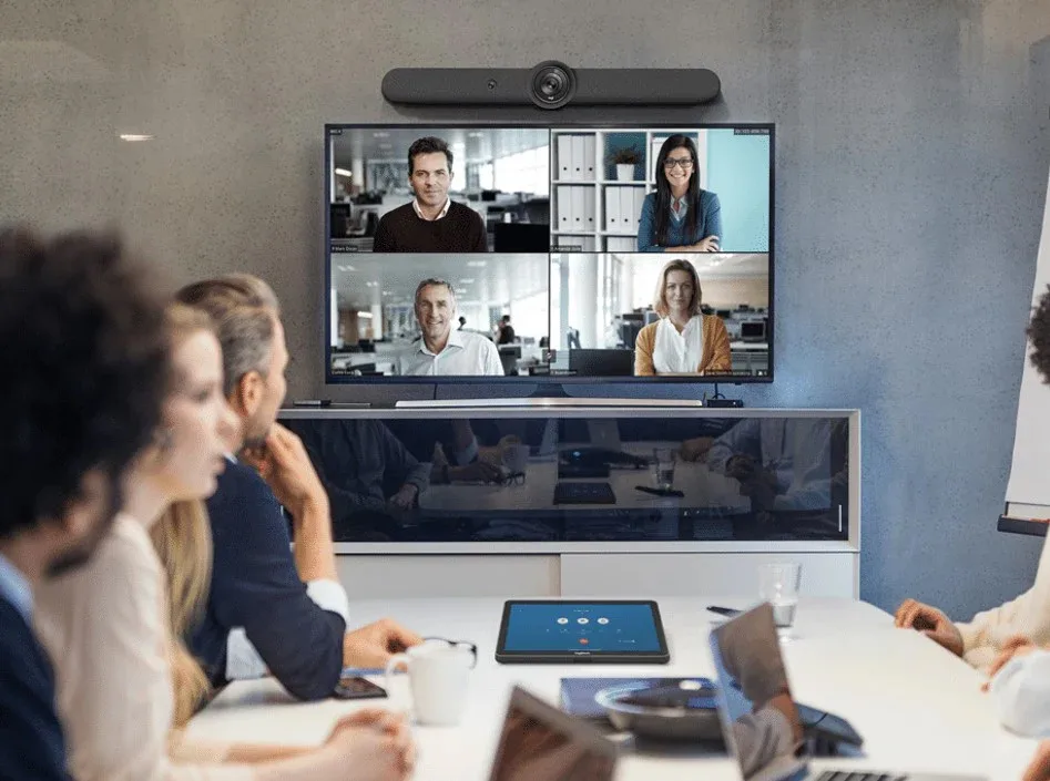 Logitech rally bar giải pháp hội nghị tối giản nhưng mạnh mẽ