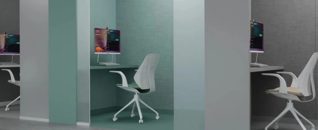 với thiết kế hiện đại trong không gian làm việc cá nhân, DeskVision A24 hỗ trợ sạc không dây và cổng kết nối đa dạng
