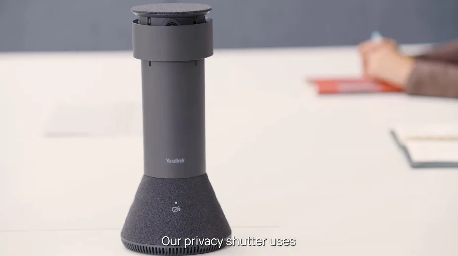 yealink mtower bảo mật với màn che tự động