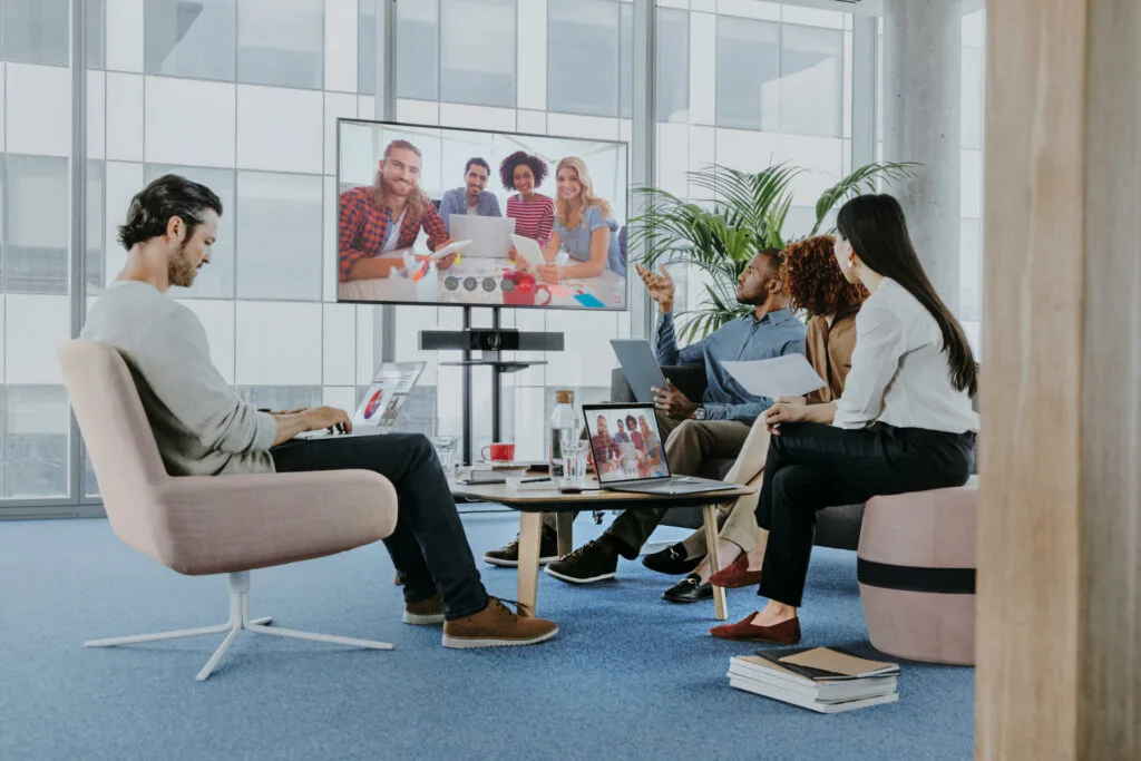 sự khác nhau giữa ClickShare C-5 vs C-10 về khả năng tích hợp hội nghị trực tuyến