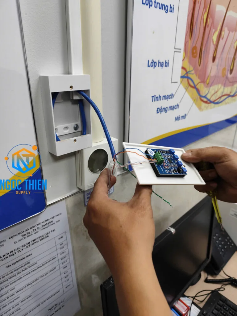 ngọc thiên thi công lắp đặt cho công ty cổ phần y tế phúc thịnh